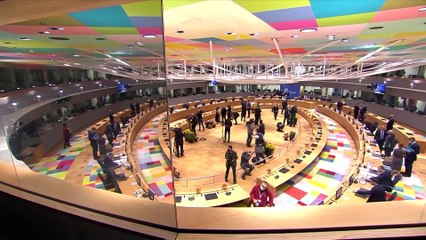 Von der Leyen: az EU nem ad pénzt szögesdrótra és falakra