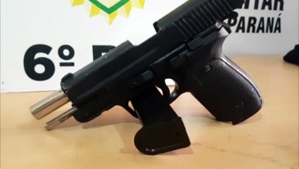 PM detém morador de rua com simulacro de pistola, próximo à rodoviária