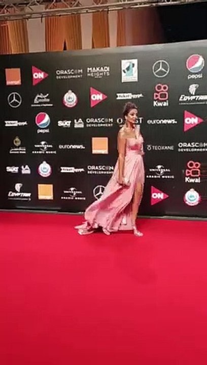 إطلالة الفنانة التونسية اميرة درويش في ختام مهرجان الجونة