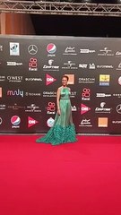 منة شلبي بالأخضر اللامع في ختام مهرجان الجونة