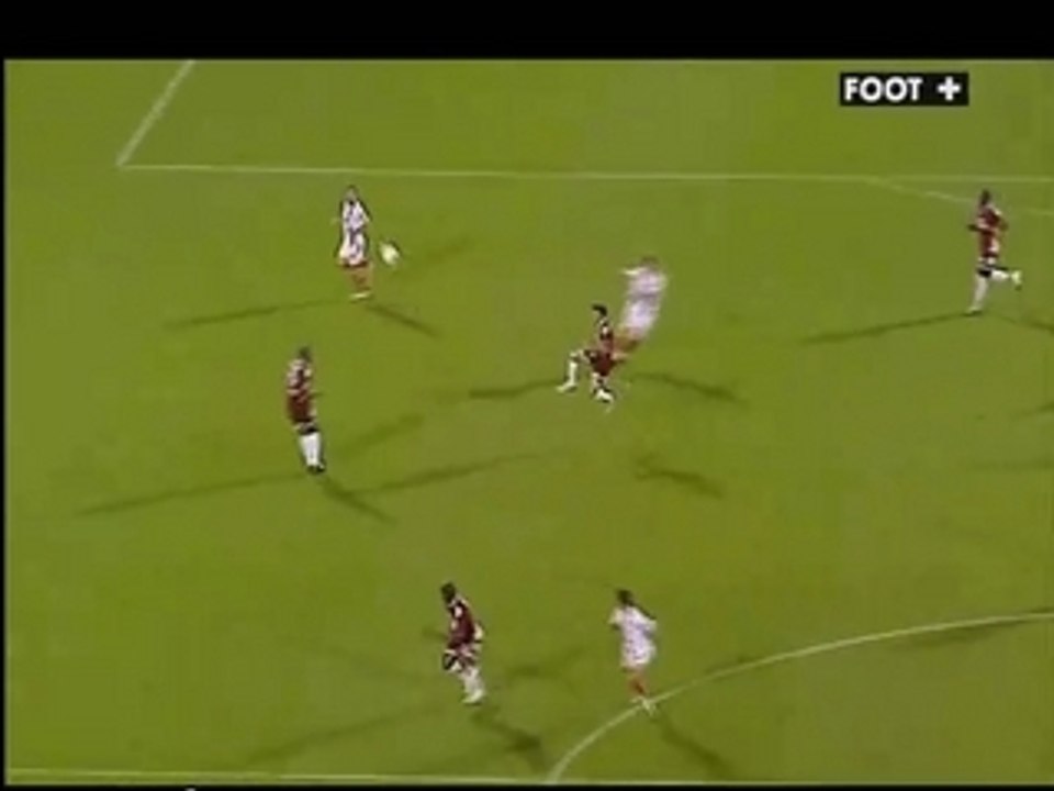 Benzema - Metz 1 - 5 Lyon - L1 2007-2008 (2ème But)