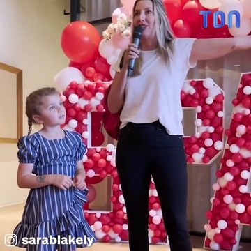 Cette cheffe d’entreprise offre 10 000 dollars et des billets d’avion à ses 500 employés