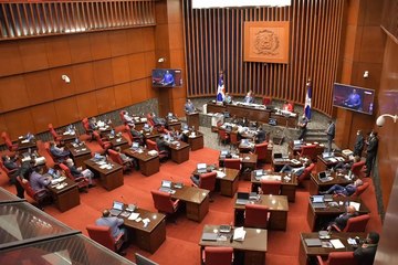 Download Video: Senadores piden postergar reforma fiscal y diputados califican propuesta de chantaje