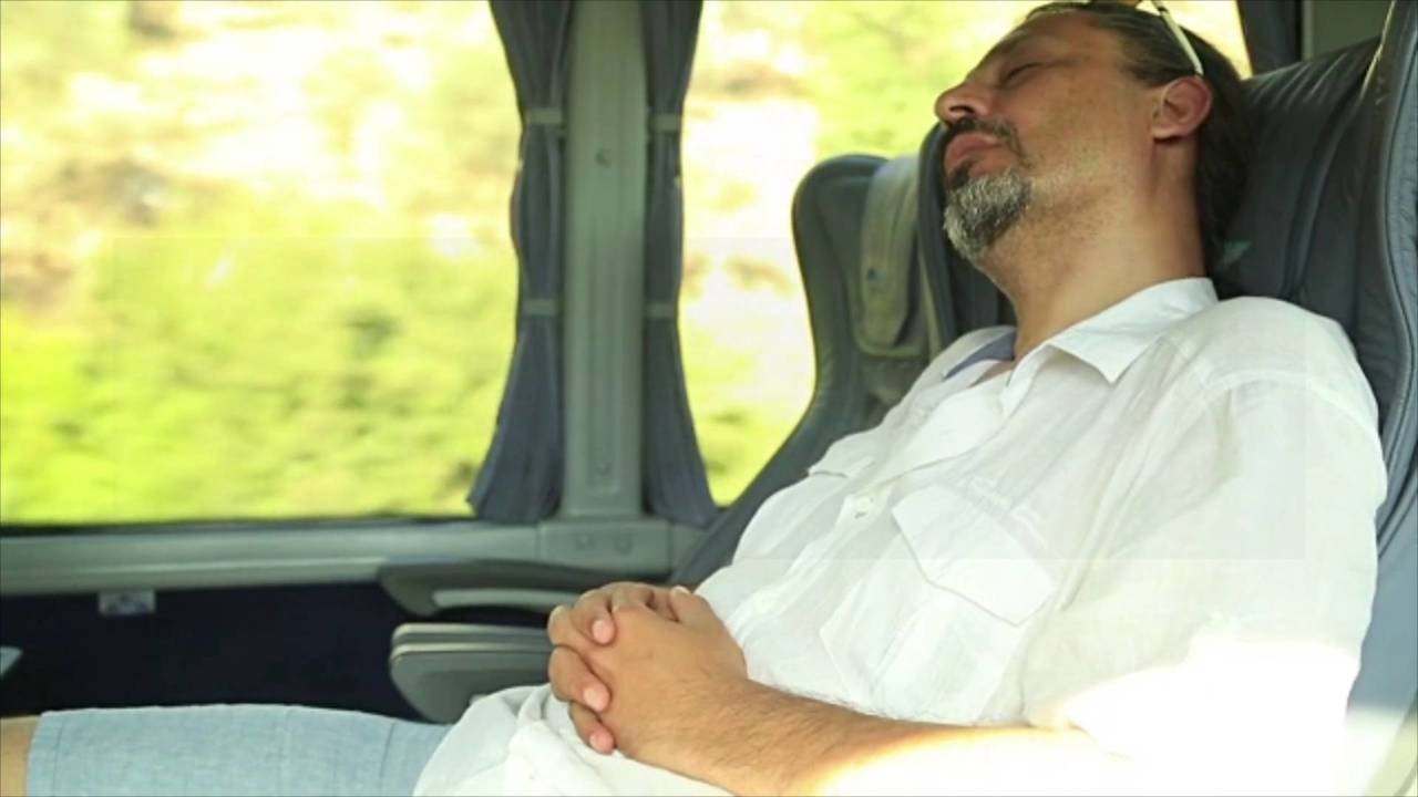 This 'Sleeping Tour' Includes a 'Food Coma Lunch' and 5 Hours of Snoozing on a Bus