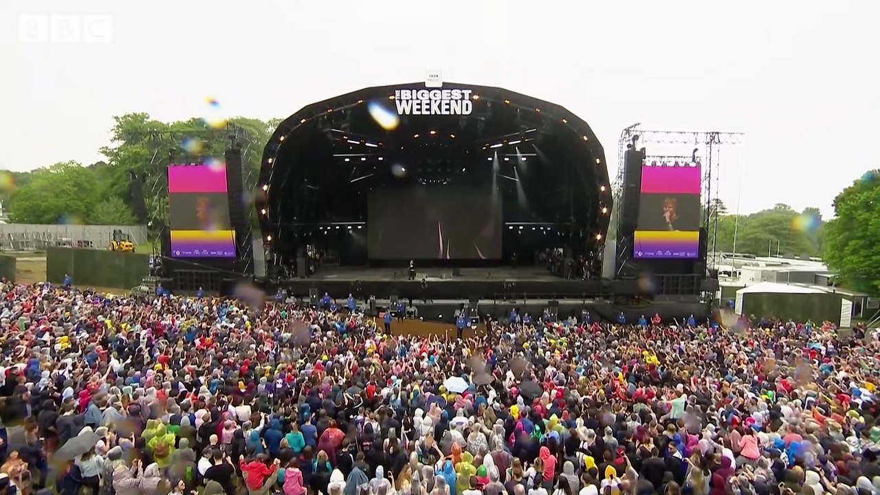 Ed Sheeran - Shape of You (The Biggest Weekend)