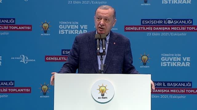Cumhurbaşkanı Erdoğan: Eski Türkiye özlemiyle yanıp tutuşanların karşısına büyük ve güçlü Türkiye vizyonuna daha sıkı sarılarak çıkacağız