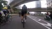Incroyable : ce cycliste se fait voler son téléphone en pleine route !