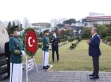 Son dakika haber... Bakan Çavuşoğlu, Güney Kore'de BM Anıt Mezarlığını ziyaret etti