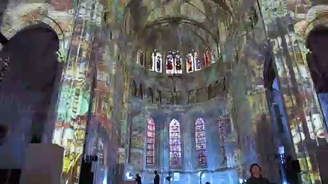 Lyon: l'intérieur de la cathédrale Saint-Jean sublimé par un show son et lumière