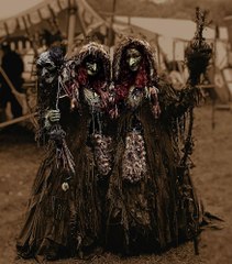 قدمهما قرابين للسحرة.. جد يهتك عرض حفيديه في بنها بمساعدة زوجته وأبنائه