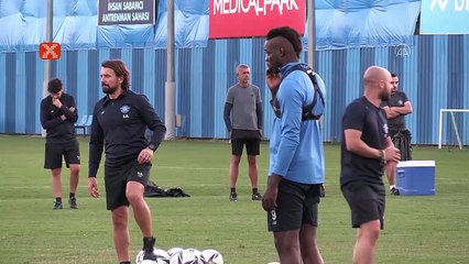 Vincenzo Montella: "Bir gözümüz arkada, bir gözümüz ileride"