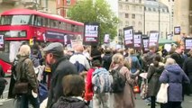 Demonstração de apoio a Julian Assange em Londres