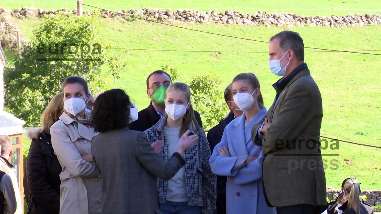 Los Reyes y las Infantas presiden la entrega del Premio al Pueblo Ejemplar de Asturias 2021