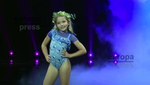Guillermina Baeza presenta su colección para niños en la pasarela Moda Cálida