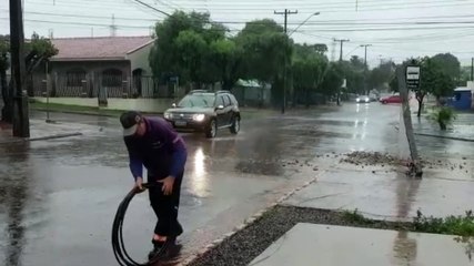 Tempestade deixa rastros de destruição em Cascavel