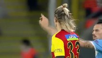 Göztepe maçında Hamsik'ten olay hareket! Hakemin kart tercihi gündeme oturdu