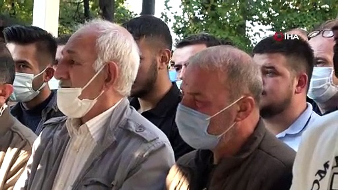 Trafik kazasında hayatını kaybeden 20 yaşındaki genç kız son yolculuğuna uğurlandı