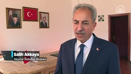 Tamamen kuruyan Akşehir Gölü'nün tabanında su bulundu