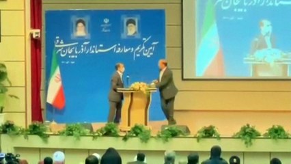 Μεγαλοπρεπέστατο χαστούκι on camera σε επίσημη εκδήλωση στο Ιράν