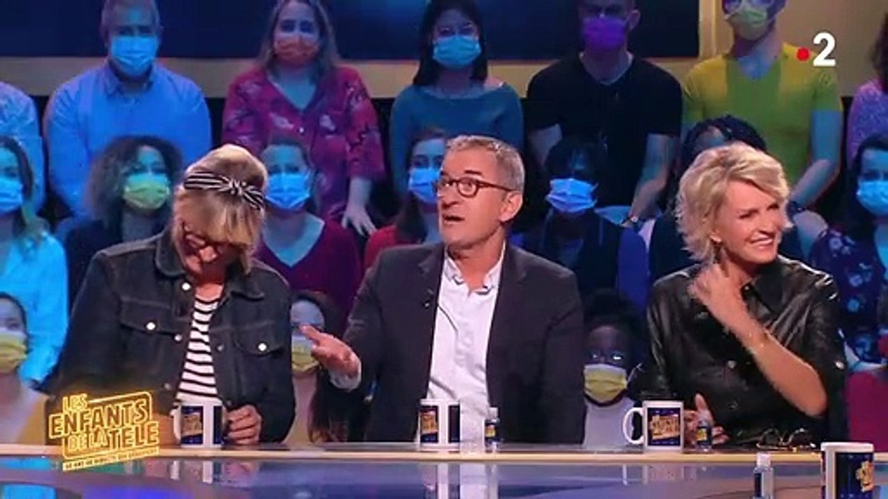 Christophe Dechavanne chute dans "Les Enfants de la télé" - France 2