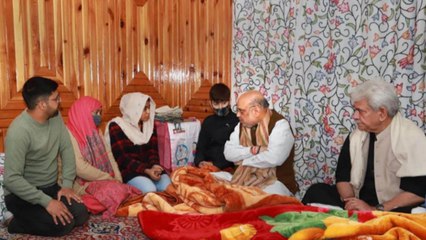 Shah tribute to martyred Parvez, big message for militants