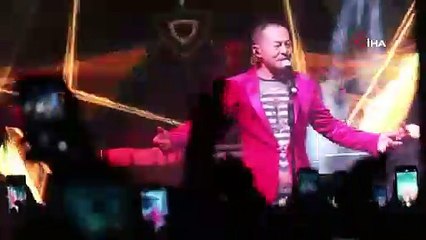 Serdar Ortaç konseri sonrası yumruklar havada uçuştu