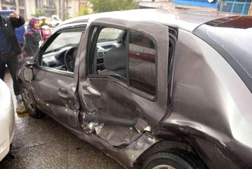 İzmit'te yağmur kazayı beraberinde getirdi: 1 yaralı