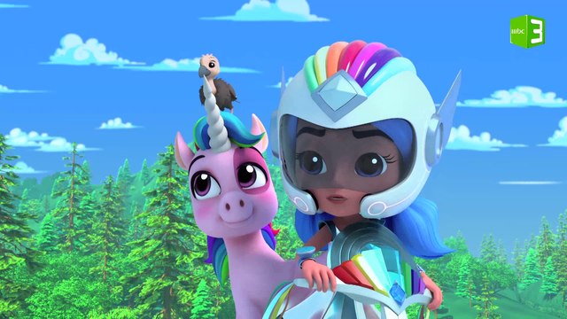 الطائر الآلي يهدد الحراس وصغير النسر