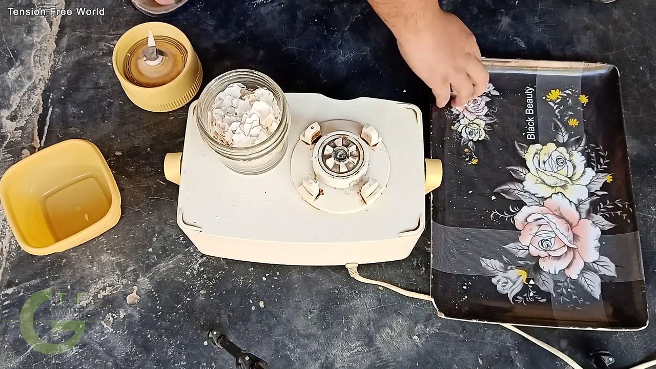 How to prepare super healthy chicken feed_ eggshells as a chicken feed_organic homemade chicks feed