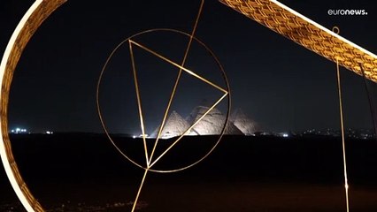 شاهد: أول معرض دولي للمجسمات تحت سفح أهرامات الجيزة