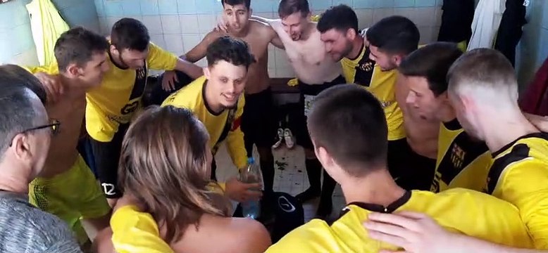 Seniors D3 : chant de la victoire à Roost Warendin