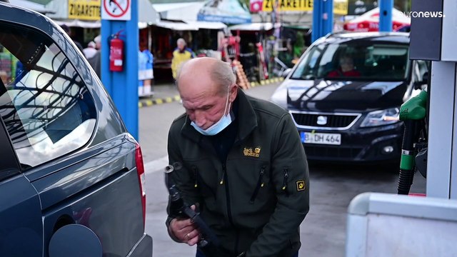 Осенний топливный туризм : немцы заправляются за границей