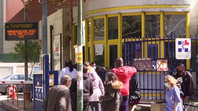 Ελλάδα-Covid: 30 νεκροί, 365 διασωληνωμένοι, πάνω από 2.000 νέα κρούσματα