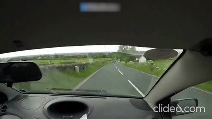 Quand tu croises un chauffard sur une route de campagne et que ça finit mal pour toi