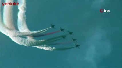 Türk Yıldızları'ndan muhteşem gösteri! İzleyenlerin nefesini kesti