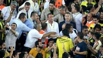 Fenerbahçe taraftarının sabrı taştı! Kadıköy'de tribünler, Ali Koç'u istifaya çağırdı