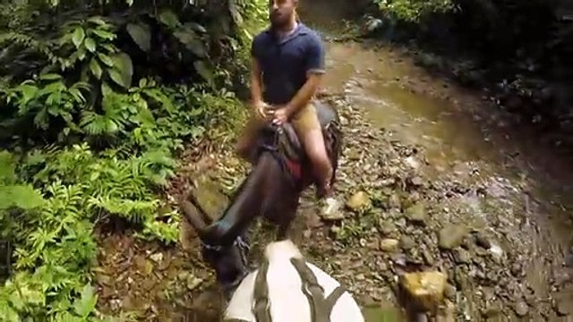 É hora de se despir! _ Largados e Pelados _ Discovery Brasil_HD