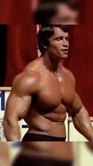 العالم بين يديك عزيزي