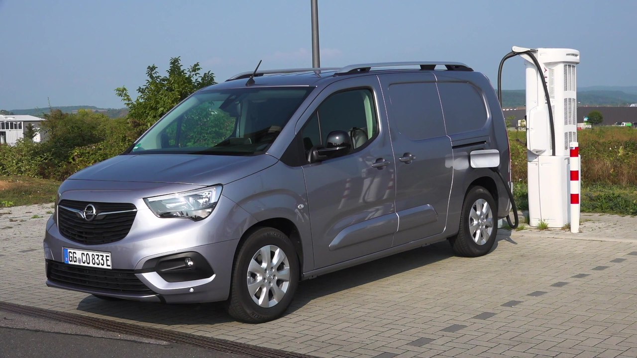 Der neue Opel Combo-e Cargo - Vielfältige Ladeoptionen und Services machen E-Mobilität einfacher