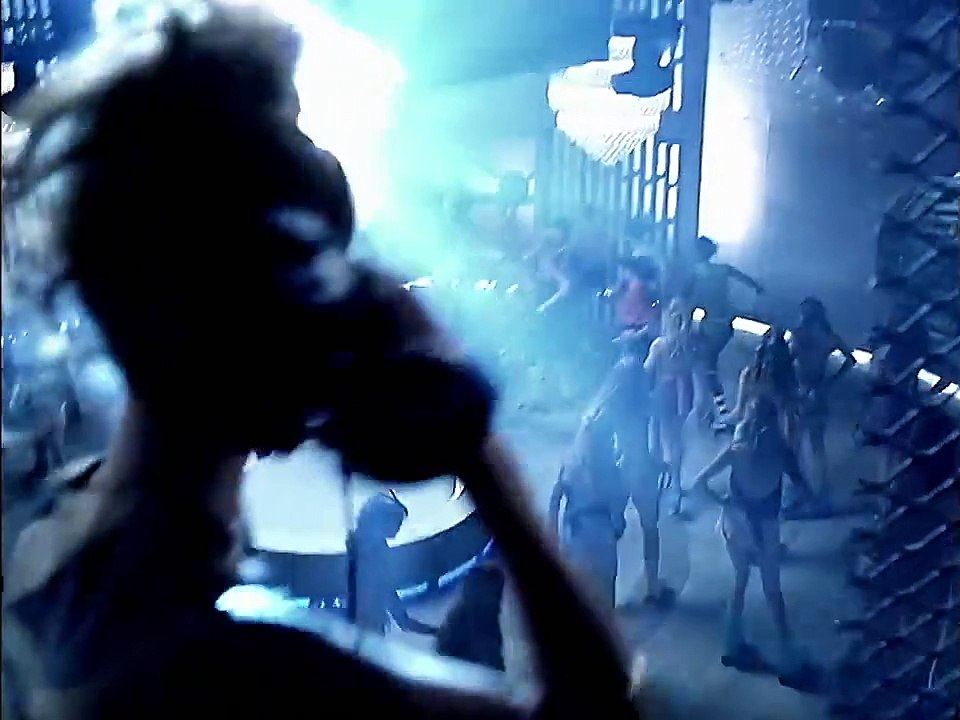 كلمات أغنية Rock DJ مترجمة بالعربي