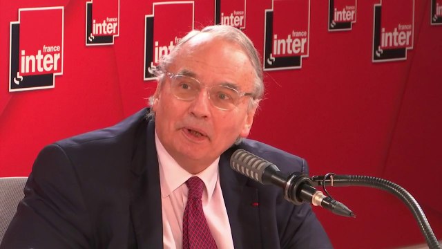 Jean-Louis Bourlanges : Zemmour croit qu'il est la solution, alors qu'il est dans le problème : sur la fragmentation, il y a ceux qui veulent lutter contre, et il y a ceux qui jouent dans la fragmentation. Il dresse une France contre l'autre.