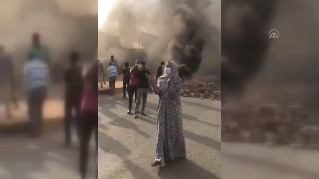 Sudan'da darbe girişimi: Başbakan Hamduk gözaltına alındı (2)