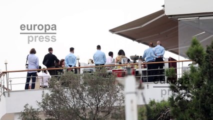 Philippos de Grecia y Nina Flohr se despiden de los invitados de su boda con una divertida comida