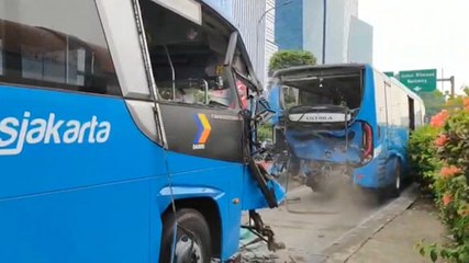 Kecelakaan Bus Transjakarta, 2 Orang Tewas