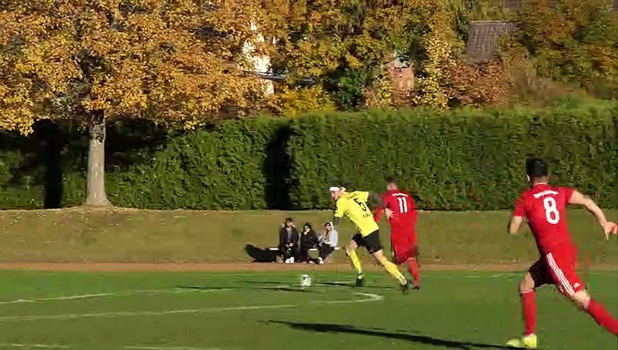 Das 5:2 für Sparta durch Romano Weiss und der Jubel nach Abpfiff beim Bovender SV