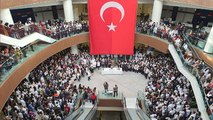 Ankara'da hekimlerden Sağlık Bakanlığı önünde alkışlı protesto