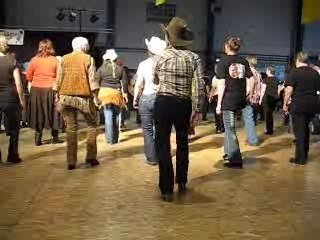 Betty  country line dance : When I leave