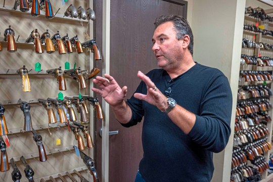 Waffenexperte: Scharfe Munition hat am Set nichts zu suchen