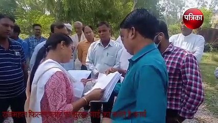 भुगतान की मांग को लेकर टॉवर पर चढ़े तीन सुरक्षा गार्ड