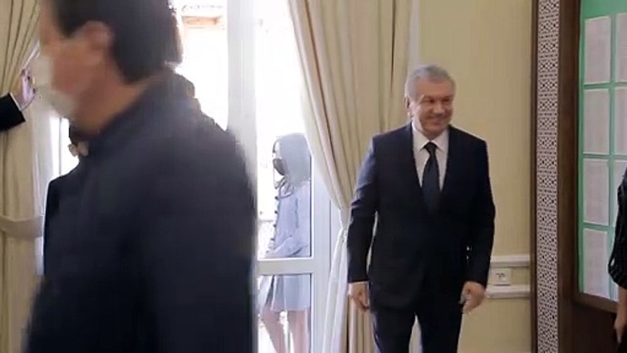 Presidente do Uzbequistão é reeleito